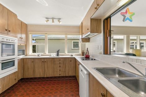 Photo of property in 8 Annan Grove, Papakowhai, Porirua, 5024