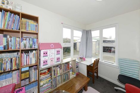 Photo of property in 24 Wimborne Crescent, Aranui, Christchurch, 8061