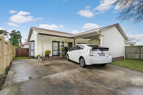 Photo of property in 1 Riverpark Crescent, Henderson, Auckland, 0610