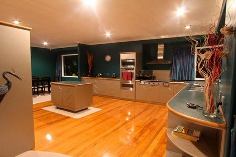 Photo of property in 82 Wakeman Road, Acacia Bay, Taupo, 3330