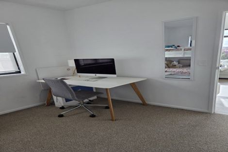 Photo of property in 19a Braemar Road, Rothesay Bay, Auckland, 0630