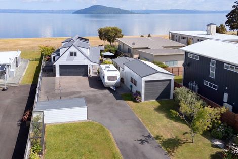 Photo of property in 31 Willow Avenue, Hannahs Bay, Rotorua, 3010