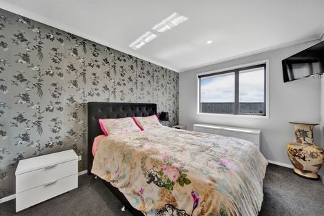 Photo of property in 5 Papawhero Drive, Bell Block, New Plymouth, 4312