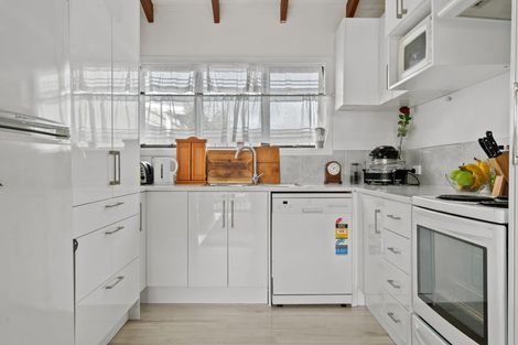 Photo of property in 36a Rollerson Street, Papakura, 2110