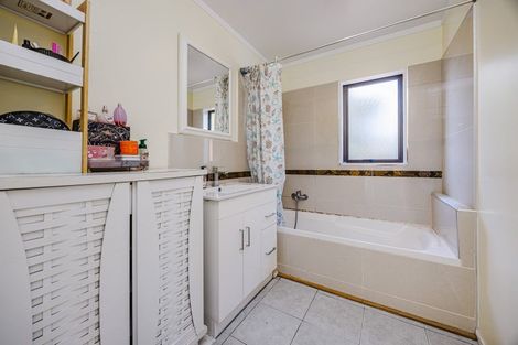 Photo of property in 1/5 Beihlers Road, Weymouth, Auckland, 2103