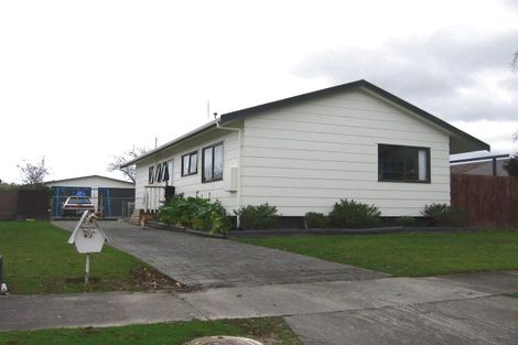 Photo of property in 40 Suzanne Grove, Kelvin Grove, Palmerston North, 4414