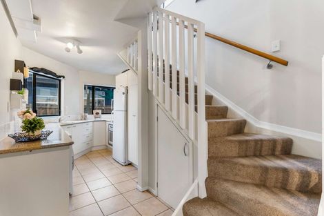 Photo of property in 2/89 Portage Road, New Lynn, Auckland, 0600