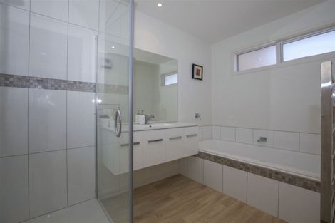 Photo of property in 40 Quinnat Street, Albert Town, Wanaka, 9305