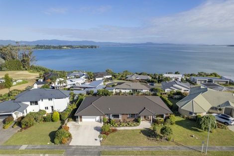 Photo of property in 106 Hamurana Road, Omokoroa, 3114