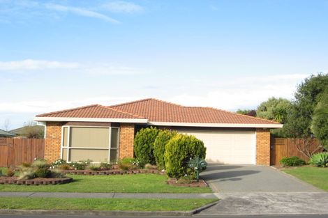 Photo of property in 27 Tington Avenue, Wattle Downs, Auckland, 2103