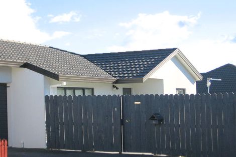 Photo of property in 24 Albizia Avenue, Henderson, Auckland, 0612