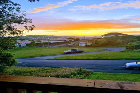 Photo of property in 2/152 Broderick Road, Johnsonville, Wellington, 6037