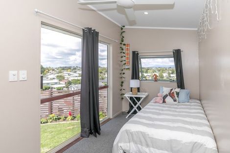 Photo of property in 43 Baverstock Road, Nawton, Hamilton, 3200