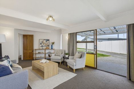 Photo of property in 19 Rimu Street, Levin, 5510