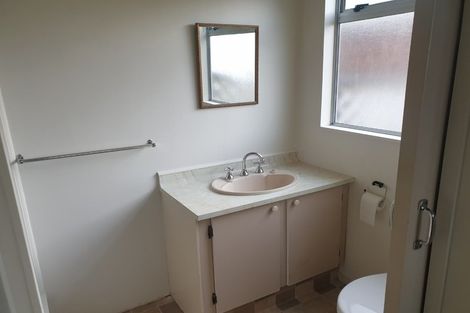 Photo of property in 24 Arahanga Grove, Maupuia, Wellington, 6022