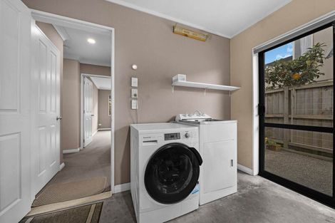 Photo of property in 11 Gordal Place, Flat Bush, Auckland, 2016