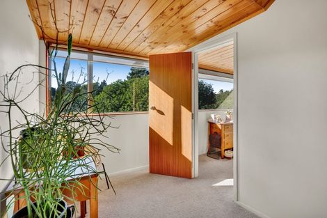 Photo of property in 28 Pararewa Drive, Whalers Gate, New Plymouth, 4310