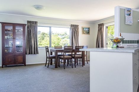 Photo of property in 12 Eton Place, Spotswood, New Plymouth, 4310