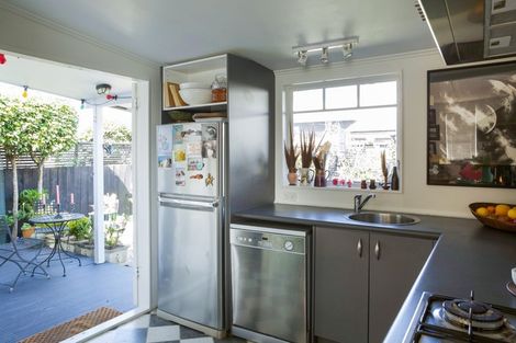 Photo of property in 20b Wood Street, Greytown, 5712