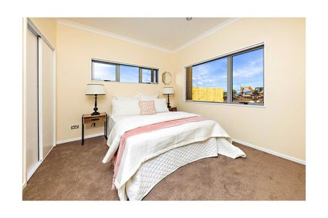 Photo of property in 39a Senator Drive, Manurewa, Auckland, 2105