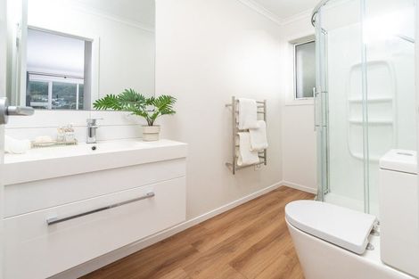 Photo of property in 13a Huia Street, Tawa, Wellington, 5028