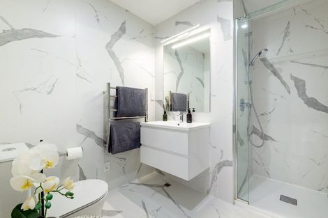 Photo of property in 5 Nga Tutu Place, Belmont, Auckland, 0622