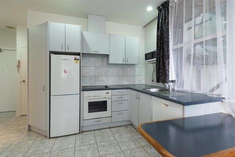 Photo of property in Terrace Tower Apartments, 1a/126 The Terrace, Wellington Central, Wellington, 6011