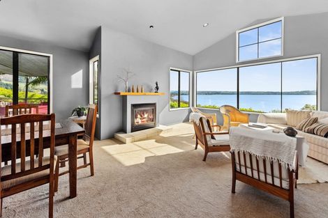Photo of property in 35d Grand Vue Road, Kawaha Point, Rotorua, 3010