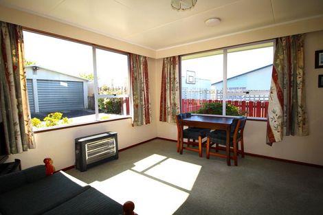Photo of property in 18 Kingslea Street, Holmes Hill, Oamaru, 9401