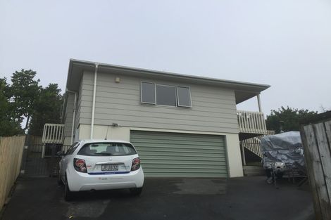 Photo of property in 2/36 Elizabeth Drive, West Harbour, Auckland, 0618