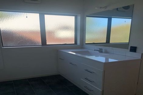 Photo of property in 13a Tama Street, Alicetown, Lower Hutt, 5010