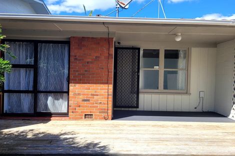 Photo of property in 3/20 Seaview Road, Castor Bay, Auckland, 0620