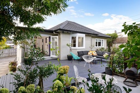 Photo of property in 5 Rose Street, Maeroa, Hamilton, 3200