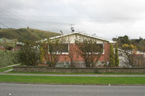 Photo of property in 8 Horoeka Street, Stokes Valley, Lower Hutt, 5019