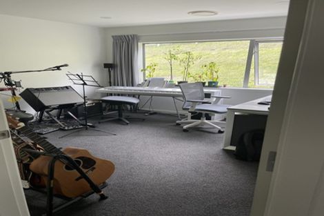 Photo of property in 7 Farnworth Terrace, Churton Park, Wellington, 6037