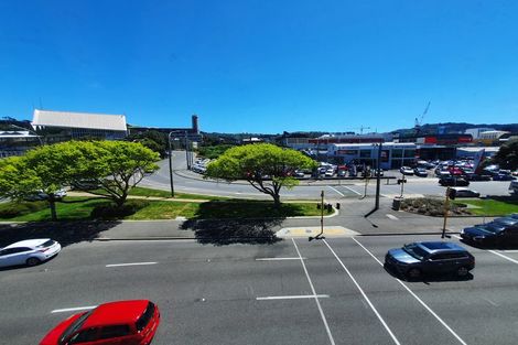 Photo of property in Grandstand Apartments, 37/80 Kent Terrace, Mount Victoria, Wellington, 6011