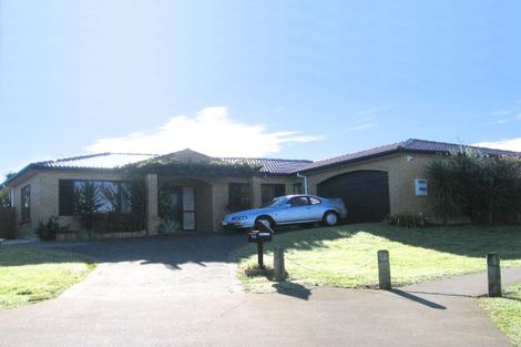 Photo of property in 24 Nephin Place, East Tamaki Heights, Auckland, 2016