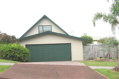 Photo of property in 10 San Valentino Drive, Henderson, Auckland, 0612