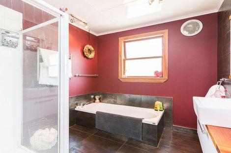 Photo of property in 1 Maxwells Line, Awapuni, Palmerston North, 4412