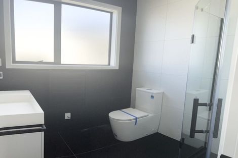 Photo of property in 2 Picnic Point Road, Hobsonville, Auckland, 0616