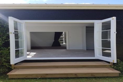 Photo of property in 24 Rewa Street, Takaro, Palmerston North, 4412