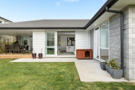 Photo of property in 22 Ballintoy Park Drive, Welcome Bay, Tauranga, 3175