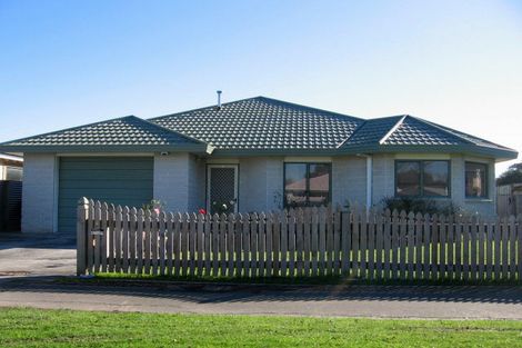 Photo of property in 4 Fairs Road, Milson, Palmerston North, 4414