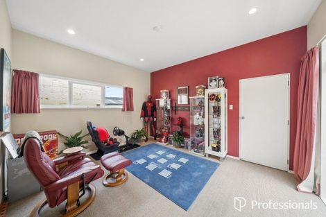 Photo of property in 3 York Avenue, Manor Park, Lower Hutt, 5019