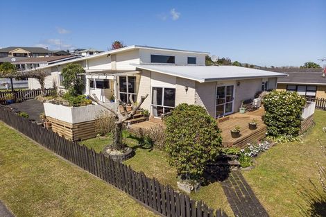 Photo of property in 1 Ohinemuri Place, Paeroa, 3600