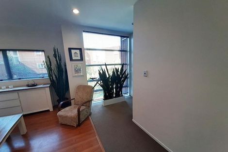 Photo of property in 76g Edmonton Road, Henderson, Auckland, 0612