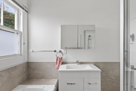 Photo of property in 60 Sheehan Street, Whataupoko, Gisborne, 4010