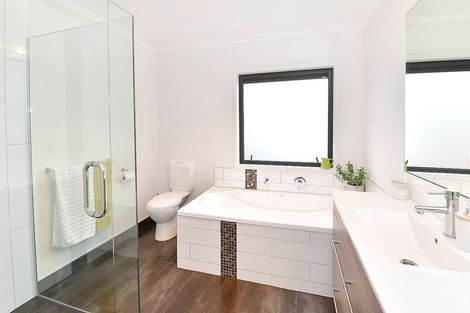 Photo of property in 27 The Circle, Manly, Whangaparaoa, 0930