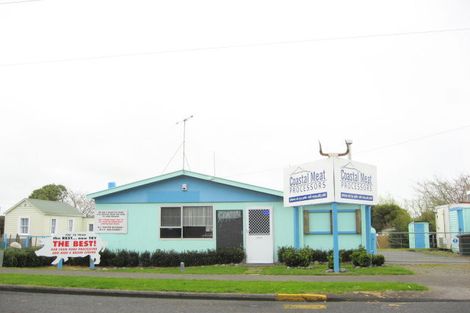 Photo of property in 52 Carthew Street, Okato, 4335