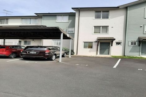 Photo of property in 2/1 Opito Way, East Tamaki, Auckland, 2013